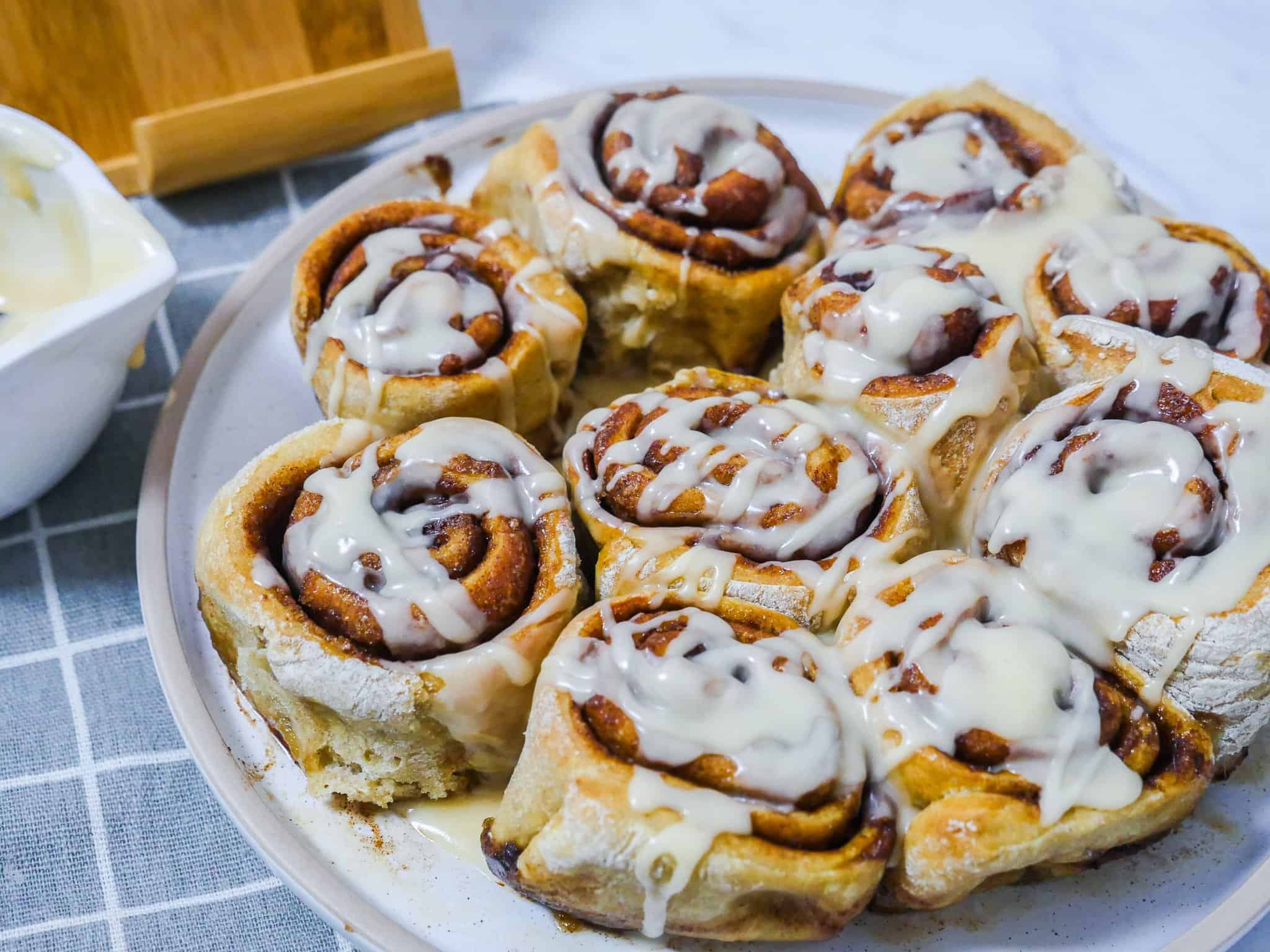 Air Fryer Cinnamon Pillsbury Rolls