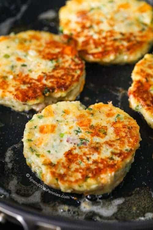 GARLIC PARMESAN AIR FRYER MASHED POTATO CAKES