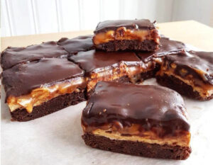 KETO SNICKERS BROWNIES