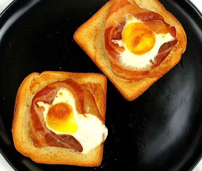 Air Fryer Eggs, Bacon and Toast