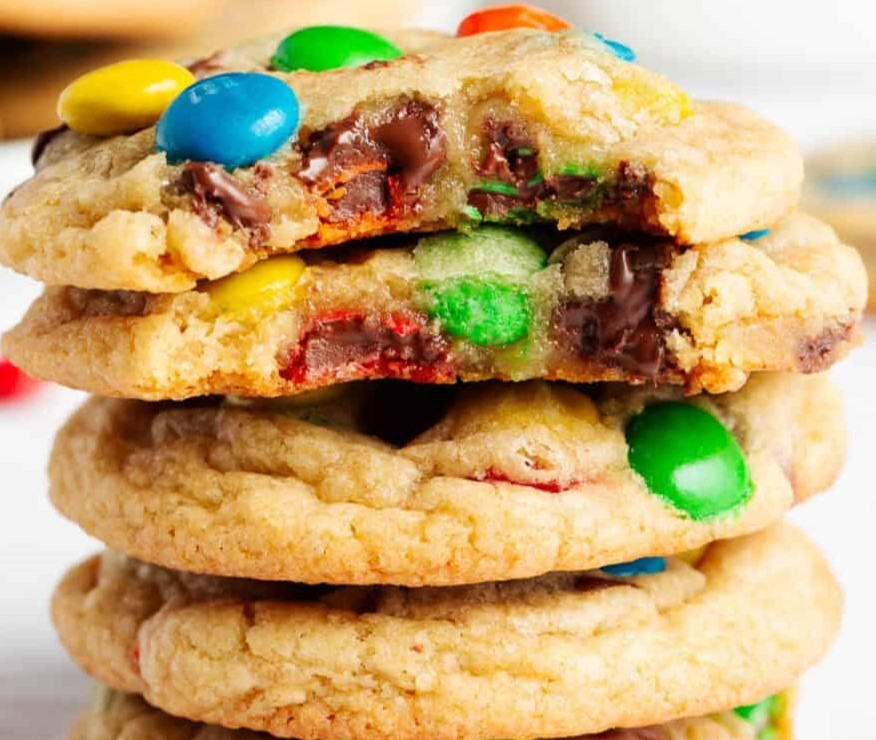 Best M&M's Chocolate Chip Cookies