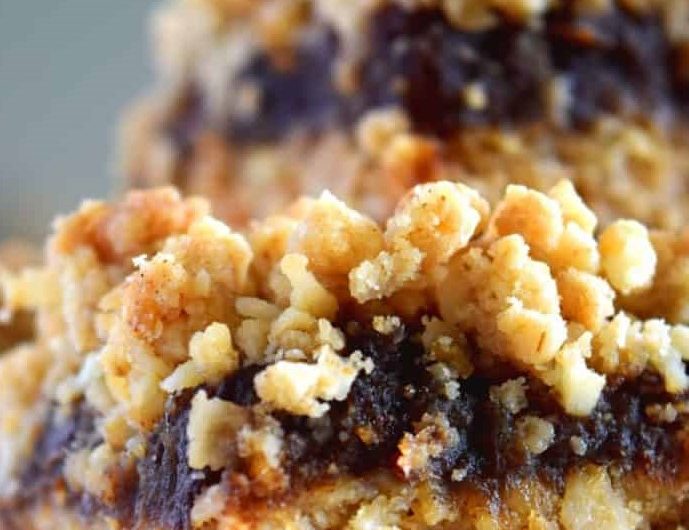 Old-Fashioned Newfoundland Date Squares