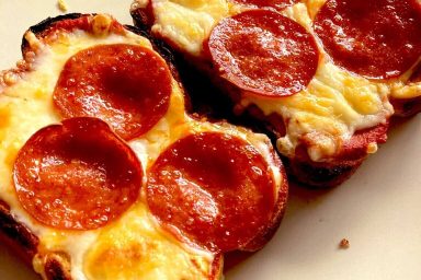 Air Fryer Garlic Toast Pizza