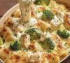 HEALTHY Creamy Chicken Alfredo Pasta Bake