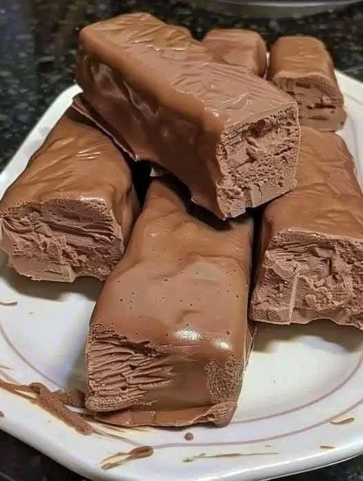Easy Keto Chocolate Musketeer Candy